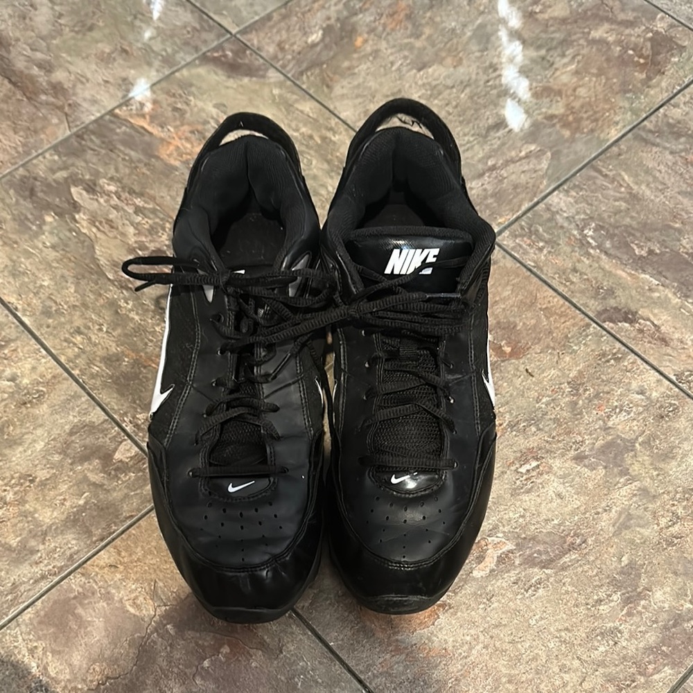 Nike Black Athletic Cleats with Classic Low-Top Design